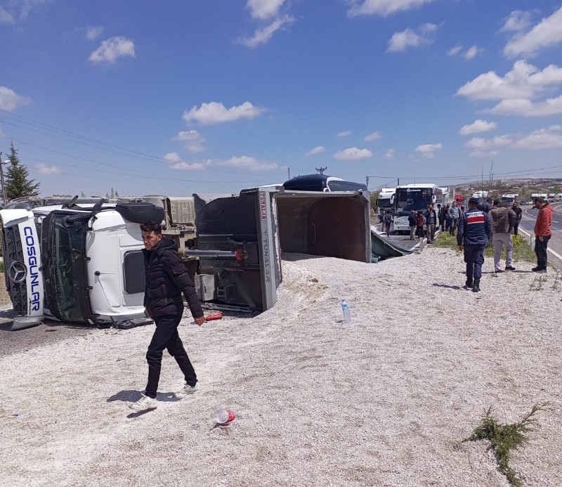 Nevşehir karayolu üzerinde devrilen