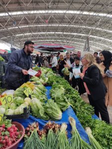 Üniversite Mezununu Pazarcı Olarak Gördük Bu Ayıp Size Yeter