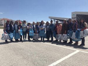 CHP Kadın Kollarından Hediyeli Çalışma