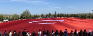Dünyanın en büyük Türk Bayrağı Aksaray’da açıldı