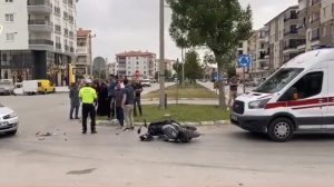 Aksaray’da bayan sürücü motosiklete çarptı 2 yaralı