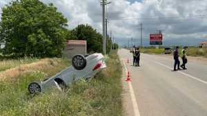 Aksaray’da Otomobil Şarampole Düşüp takla attı: 2 yaralı