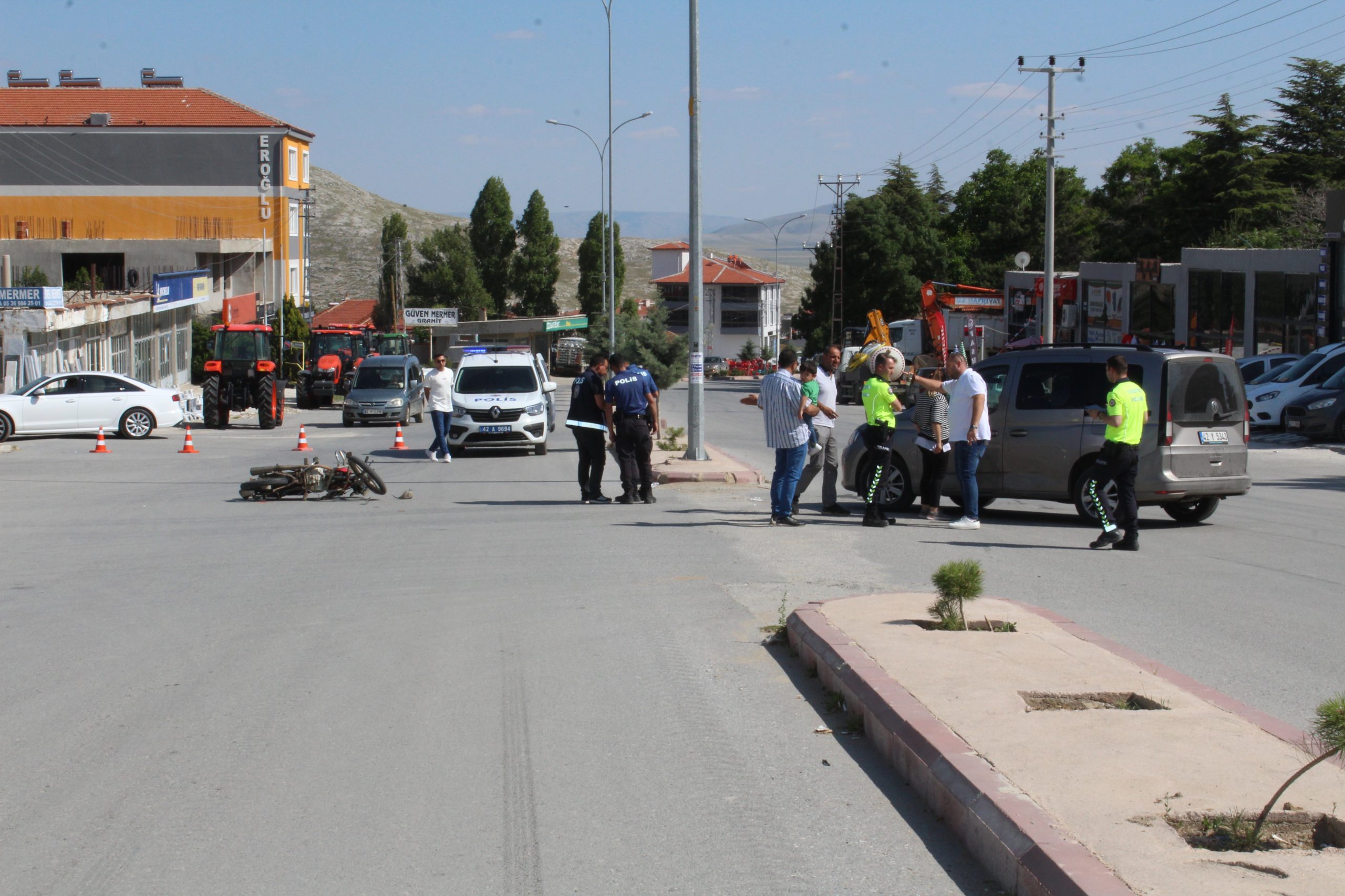 Konya’nın Yunak ilçesinde kamyonetle