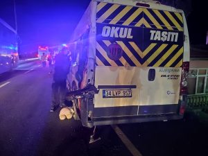 Kayseri’de minibüs ile tır çapıştı 3 ölü 16 yaralı