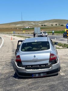 Aksaray’da iki otomobil çarpıştı 3’ü çocuk 7 kişi yaralandı