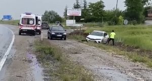 Aksaray Nevşehir yolunda kaza 3 yaralı.