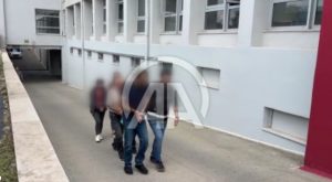 Adana’da dolandırıcılık iddiasıyla yakalanan 3 zanlıdan biri tutuklandı