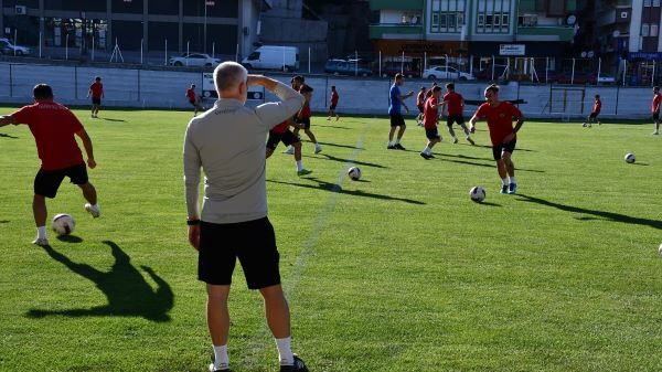 Aksaray Belediyesporun Kızılcahamam’da devam