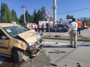 Konya’da otomobille taksi çarpıştı 1 ölü, 2 yaralı