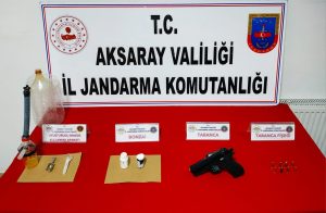 Jandarma uyuşturucu tacirini kıskıvrak yakaladı