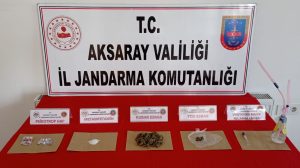 Jandarma ekipleri, şüpheli şahsın üzerinde uyuşturucu madde buldu