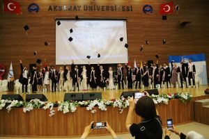 Aksaray Üniversitesi Tıp Fakültesi ilk mezunlarını verdi