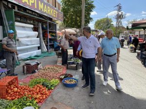 Milletvekili Altınsoy, Salı Pazarında vatandaş ve esnaflarla buluştu