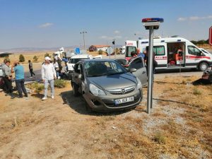 Kırıkkale’de otomobil ile hafif ticari araç çarpıştı 5 kişi yaralandı