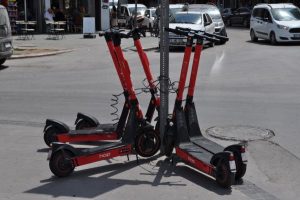 Popüler araç scooter faydalı mı? Tehlikeli mi?