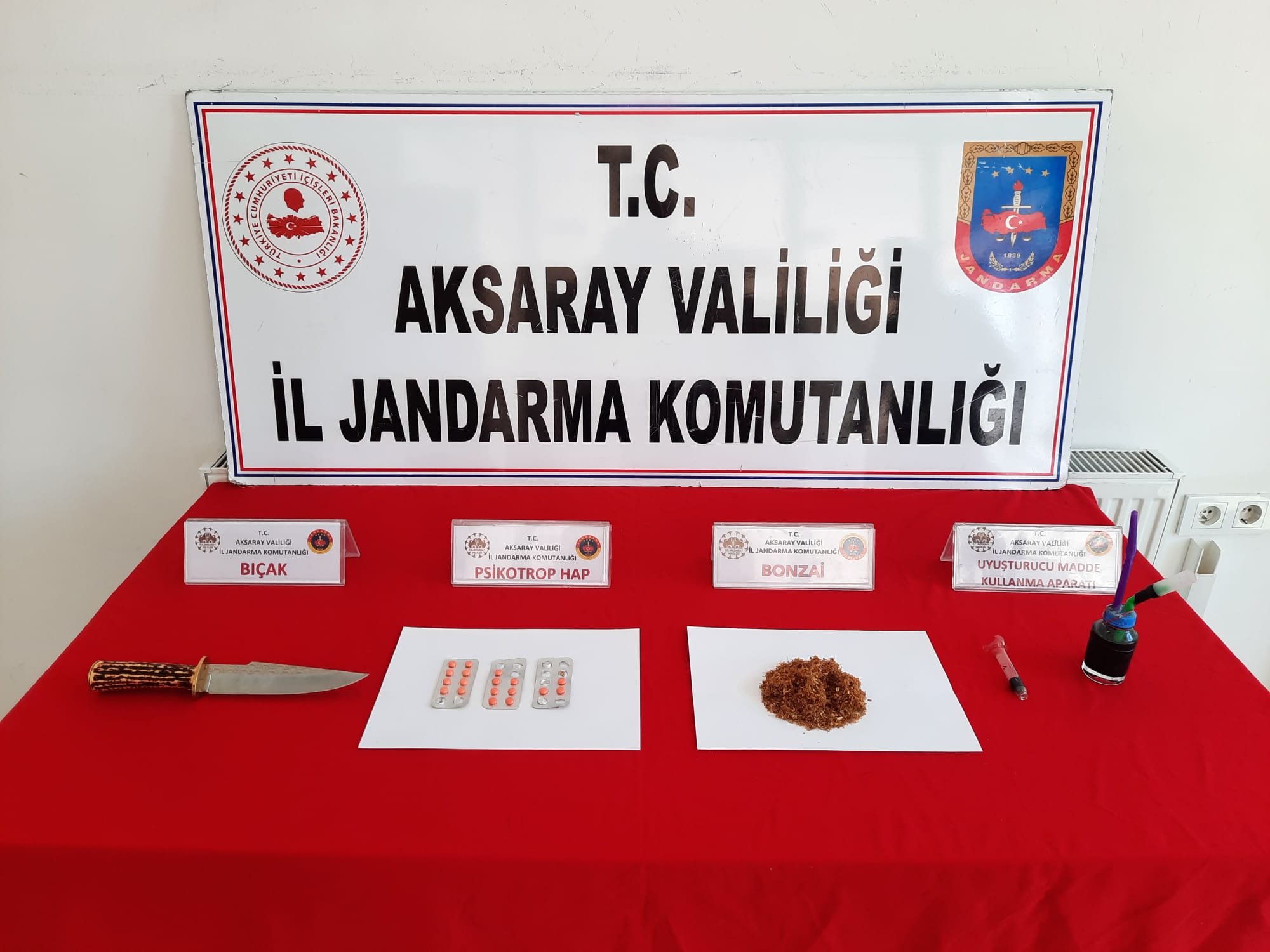 Jandarma ekipleri Uyuşturucu veya