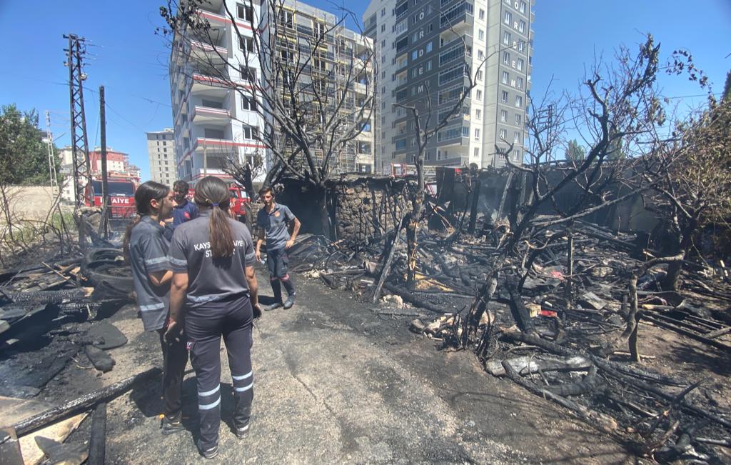 Kayseri’de bir depoda çıkan