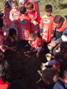 ASÜ Genç TEMA Topluluğu, Minik Ellere Doğa Sevgisi Aşıladı!