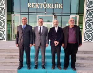 Rektör Arıbaş’a tebrik ziyareti