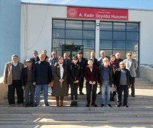 Aksaray Huzurevindeki gençlerin gülüşleri için özel diş sağlığı etkinliği