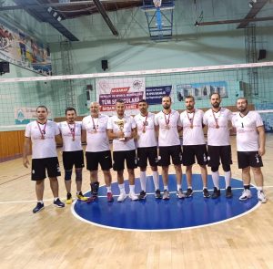 Öğretmenler saha içinde ders verdi, Spor Lisesi ve Ortaköy Voleybol Turnuvasını kazananlar oldu