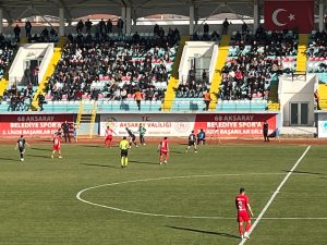 Aksarayspor- Düzcespor maçında ilk yarı oynandı