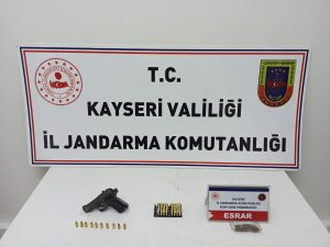 Yılbaşı denetimlerinde ruhsatsız tabanca ve esrar ele geçirildi