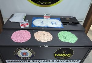  1 kilogram sentetik uyuşturucu ele geçirildi