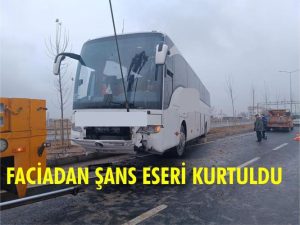 Aksaray’da Yolcu Otobüsü Dehşeti; Ehliyeti daha önce kaptıran sürücü, kaldırımları aşarak karşı şeride geçti!