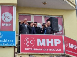 Sultanhanı’nda MHP Rüzgarı Esti: Yeni İlçe Binası Gövde Gösterisiyle Açıldı!