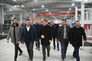 Gönüllere Yolculuk; Başkan Dinçer ve AK Parti Teşkilatı Akem Makina’yı Ziyaret Etti!