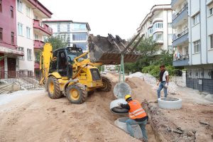 Aksaray Belediyesi 4,5 yıla 48 mahallenin alt yapısını güçlendirmek için yatırımlar yaptı