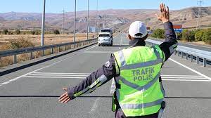 Trafik denetimlerinde 55 araç trafikten men edildi