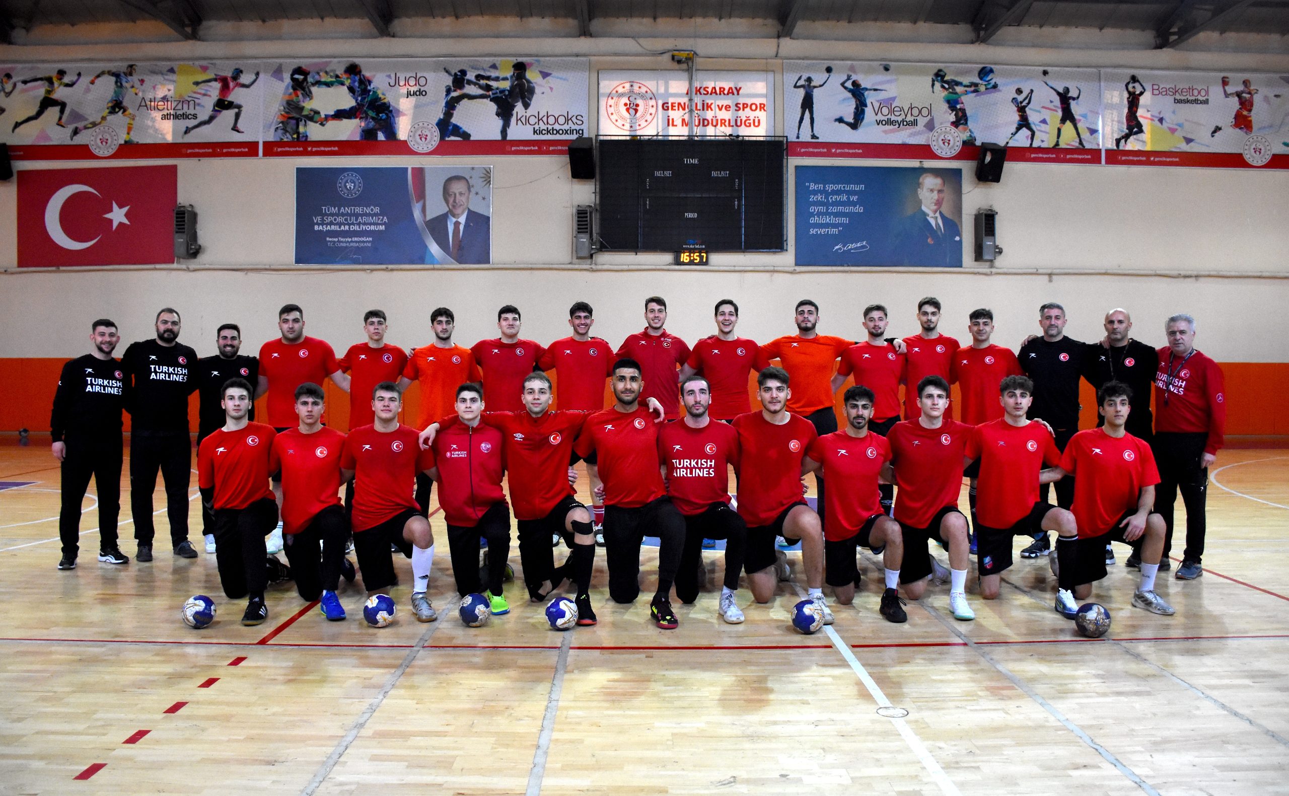 Avrupa Şampiyonası’nda C klasmanı maçlarına katılacak 20 Yaş Altı Hentbol