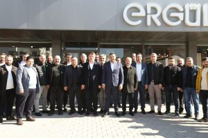 Belediye Başkanı Dr. Evren Dinçer, mobilyacı esnafıyla bir araya gelerek