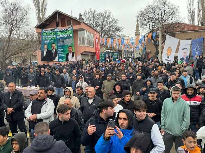 AK Parti Demirci Belediye Başkan Adayı İsmail Kav’ın seçim bürosu