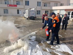 Narlıgöl Özel Bakım Merkezi personeline deprem ve yangın tatbikatı yapıldı