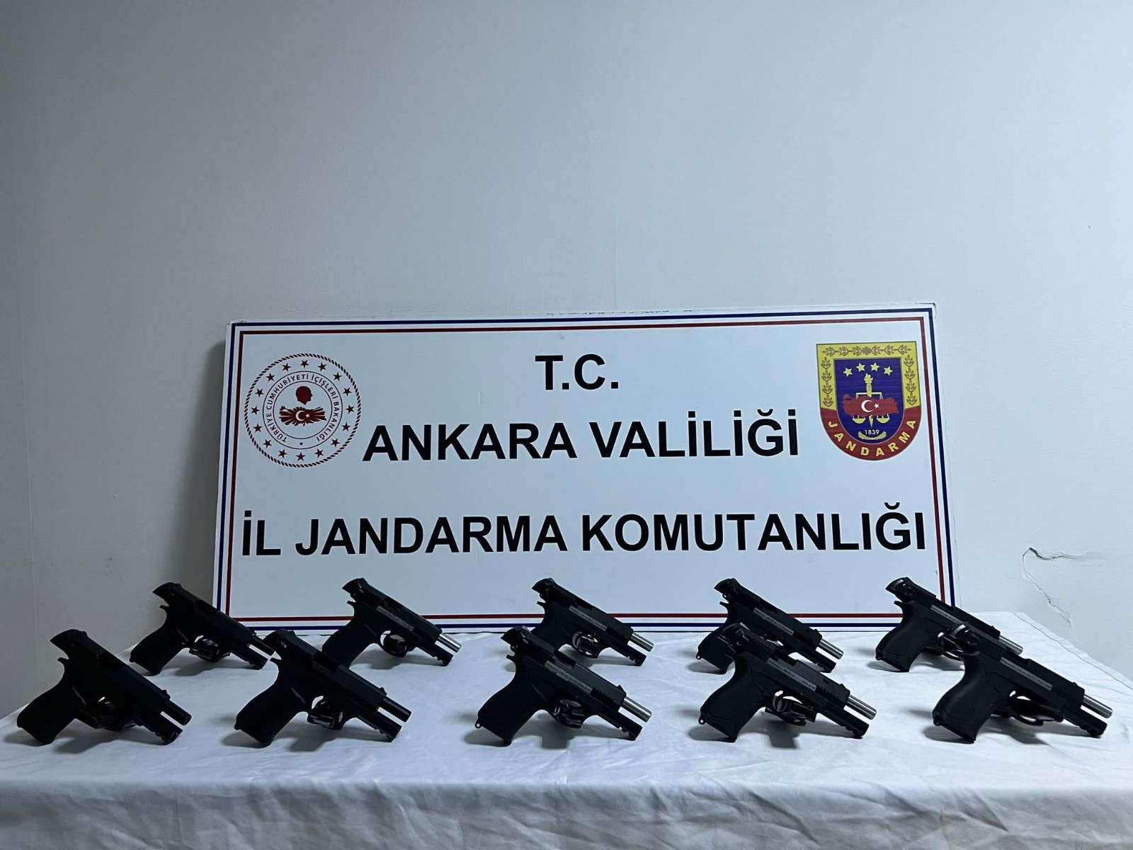 Ankara’da jandarma ekipleri, Adana’dan