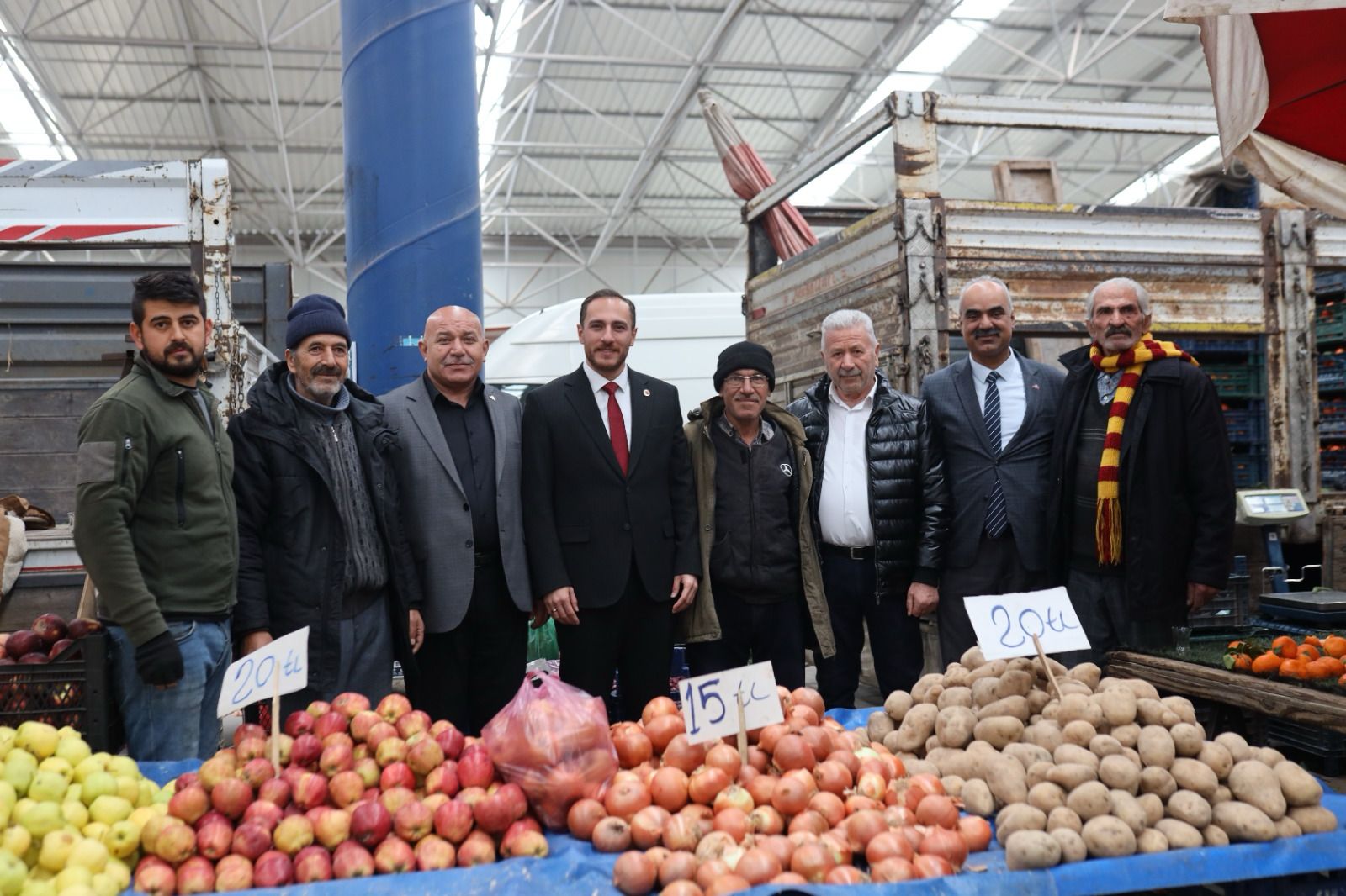 Aksaray’ın her köşesinde temaslarını