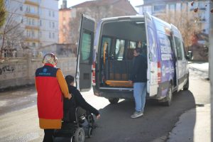 Engelsiz Şehir, Engelsiz Yaşam: Aksaray Belediyesi Engelli Vatandaşlara Ücretsiz Ulaşım Sunuyor!