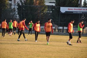 Aksaray Belediyespor, Isparta deplasmanından puanla dönmek istiyor