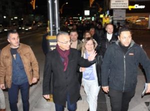 Karacaer, Aksaray’ın Nabzını Tuttu: Ebulfeyz Elçi Bey Caddesi’nde Vatandaşlarla Buluştu!