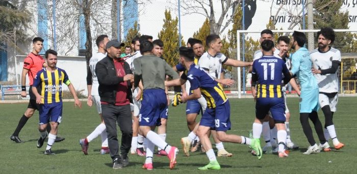   Aksaray’da, spor sahalarındaki