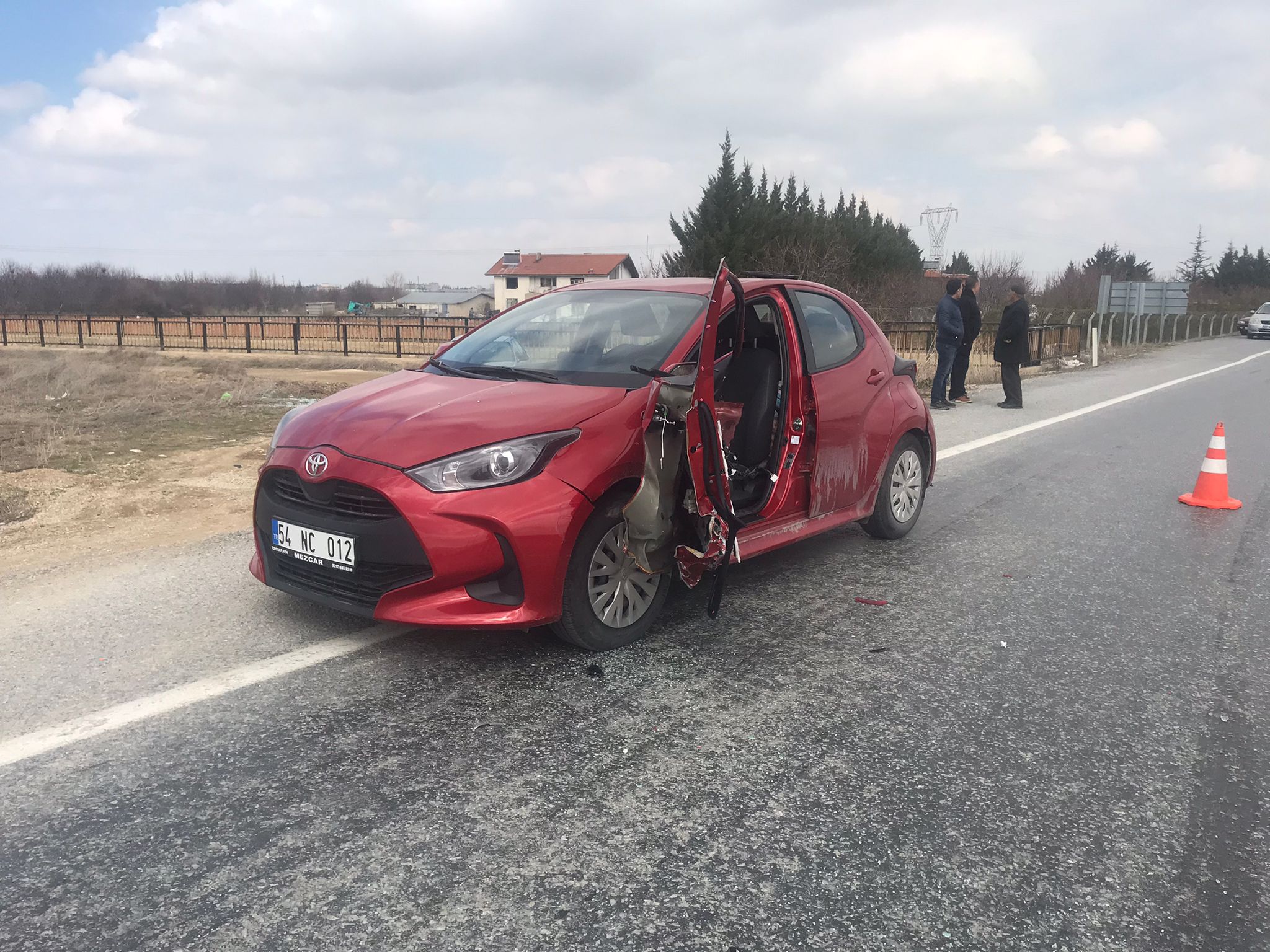 Konya’da adres sormak için aracından inen sürücü, otomobilin çarpması sonucu