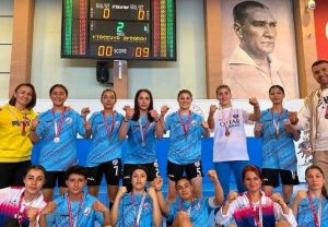 Futsal Arenasında Aksaray Fırtınası: Spor Lisesi Takımları Çeyrek Finale Uçtu!