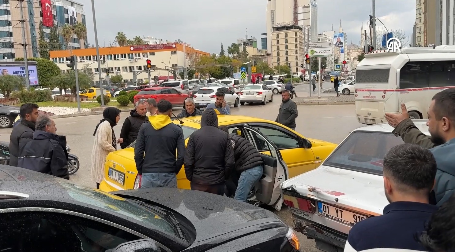 Adana’da takside uğradığı silahlı