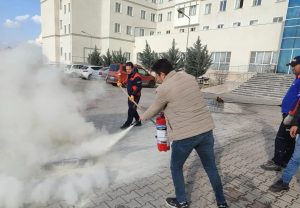 AFAD, yurt personelleri ile birlikte yangın önleme ve söndürme tatbikatı yaptı