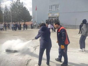 Alevlerle Mücadele: AFAD ve Ihlara Anadolu Lisesi, Yangın Eğitiminde Bir Araya Geldi