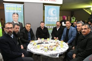 Ak Parti heyeti, Ağaç İşleri Başkanlığı tarafından düzenlenen iftar programında esnaflar buluştu