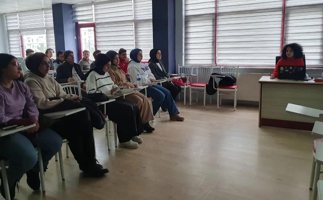 Aksaray Gençlik Merkezinde genç bireylere yönelik “diksiyon, spikerlik ve sunuculuk”